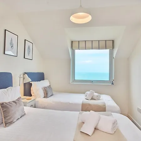 3 Overcliff Holiday home *