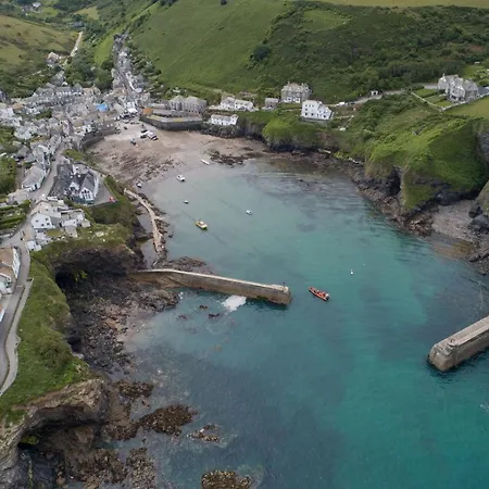 3 Overcliff Holiday home Port Isaac